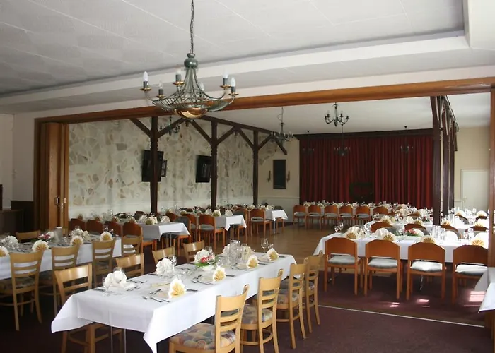 Steinberger-hof * Steinbergkirche